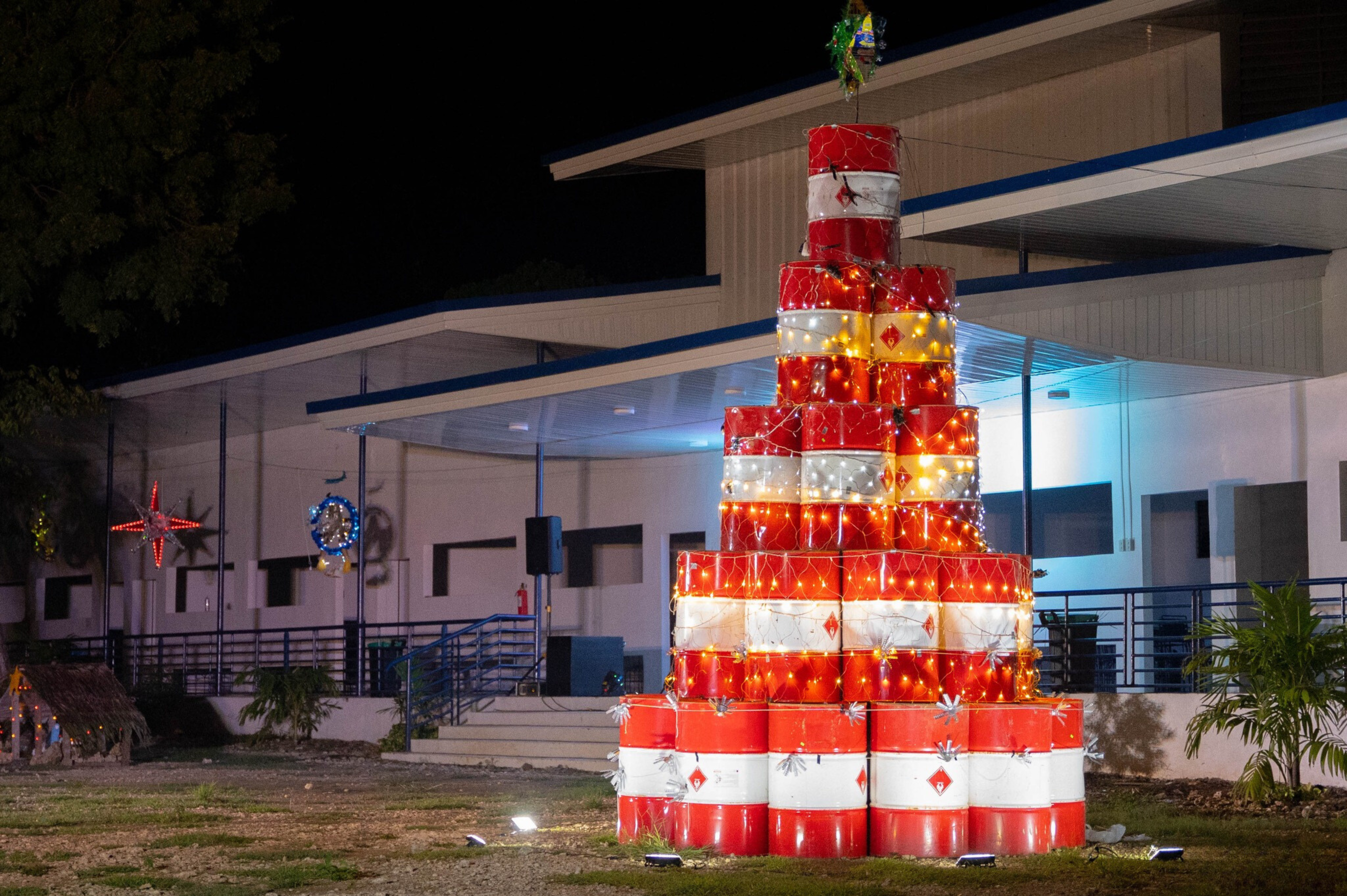 Pasko Sa IAU Indiana Aerospace University